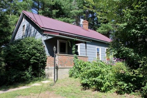 204 Guinea Rd, Biddeford, ME 04005 exterior