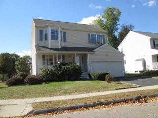 15 Lindas Run, Stratford, CT 06614 exterior
