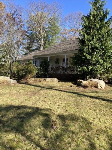 288 Howland Rd, Warwick, RI 02818 exterior