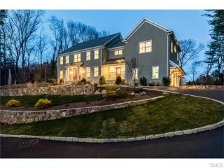 16 Silent Grv, Westport, CT 06880 exterior