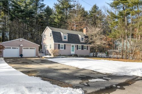 22 Watersedge Dr, Nashua, NH 03063 exterior