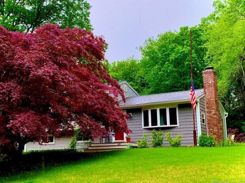 42 Arbor Rd, Upper Stepney, CT 06468 exterior
