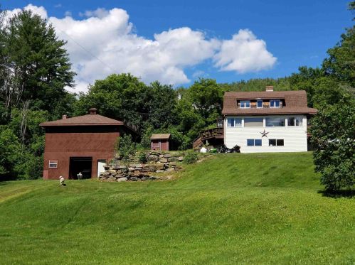 32 Craigue Hill Rd, Claremont, NH 03743 exterior