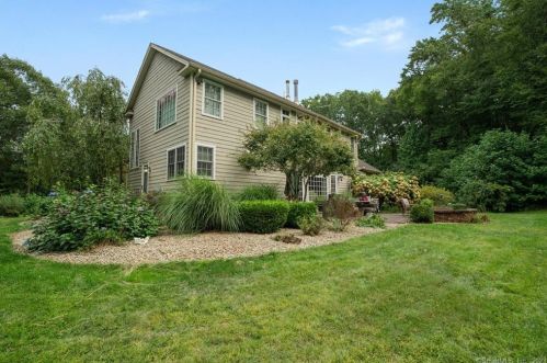 197 Scott Rd, Waterbury, CT 06705 exterior