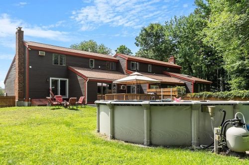 7 Enterprise Dr, Salem, NH 03079 exterior