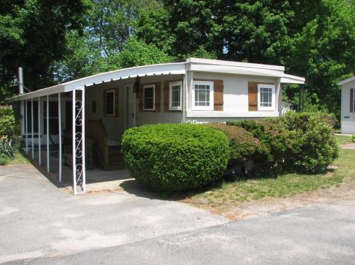 27 Woodward Rd, Lincoln, RI 02865 exterior