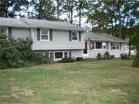 11 Mariot Cir, Wallingford, CT 06492 exterior