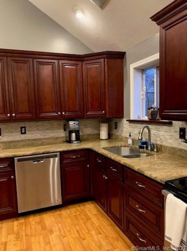 72 Wildem Rd, Kensington, CT 06037 exterior