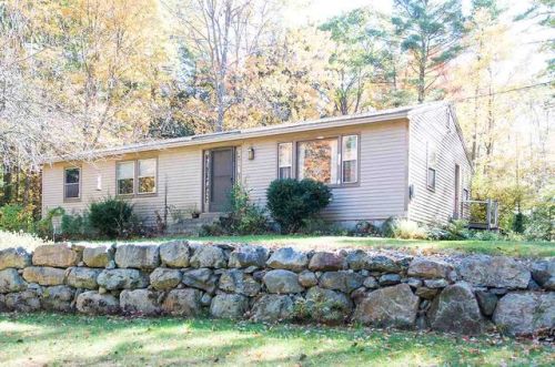 288 Halls Village Rd, Chester, NH 03036 exterior