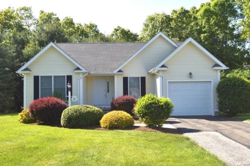 31 Windsor Walk, Ellington, CT 06029 exterior