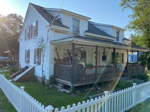 9 Alton Bradford Rd, Westerly, RI 02808 exterior