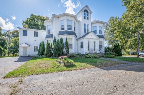 17 Hudson Rd, Corinth, ME 04427 exterior