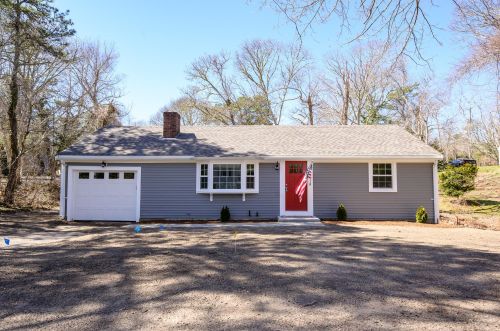 41 Heather Ln, Yarmouth, MA 02675 exterior