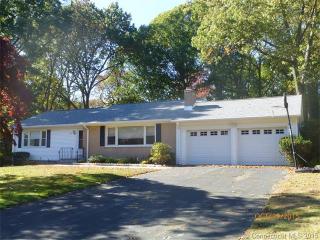 530 Summit Dr, Orange, CT 06477 exterior