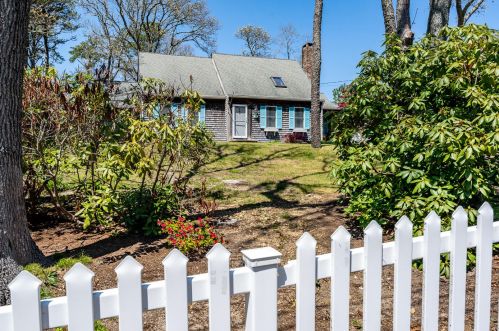 35 Kettle Hole Rd, Eastham, MA 02642 exterior