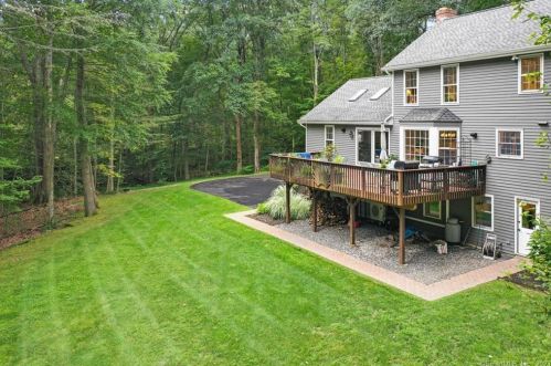86 Hurd Rd, Bridgeport, CT 06611 exterior