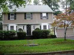 25 Larkspur Rd, Newton, MA 02468 exterior