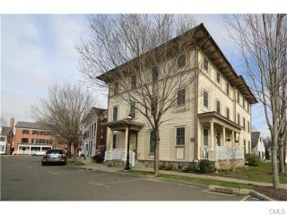 44 Elmwood Dr, Southport, CT 06890 exterior