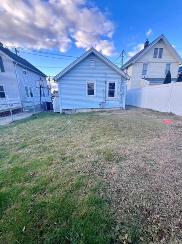 165 Merwin Ave, Milford, CT 06460 exterior