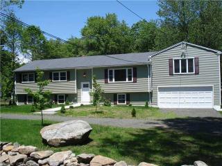 23 Brush Hill Rd, Clinton, CT 06413 exterior