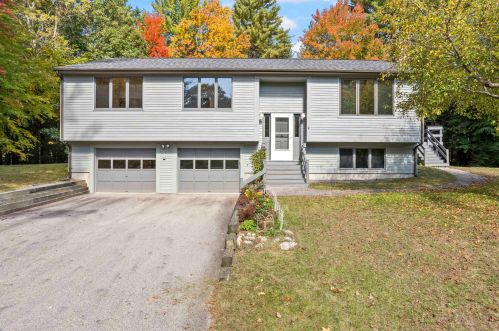 10 Taschereau Dr, Mount Vernon, NH 03057 exterior