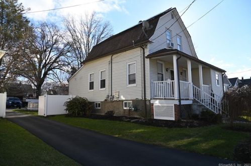 468 Soundview Ave, Stratford, CT 06615 exterior