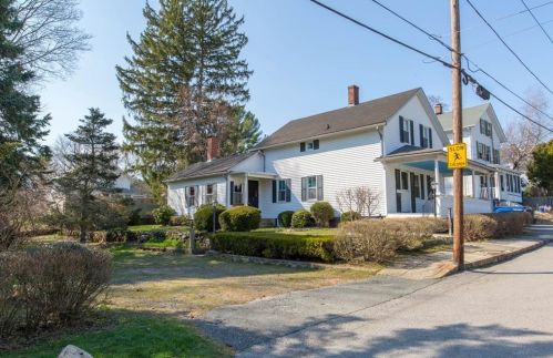 29 Blackmore St, Warwick, RI 02818 exterior