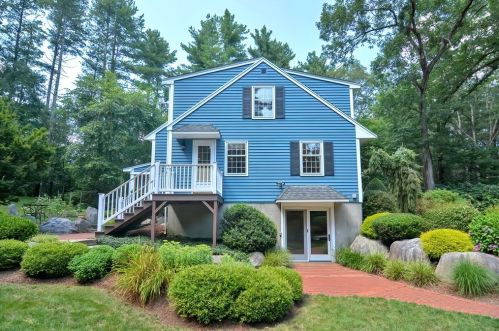 221 Chestnut St, Wrentham, MA 02093 exterior