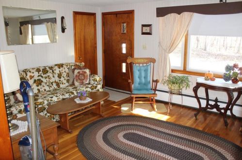 16 Fitch Reservoir Rd, Claremont, NH 03743 exterior