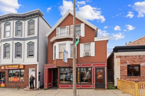 292 Bennington St, Roxbury Xing, MA 02128 exterior
