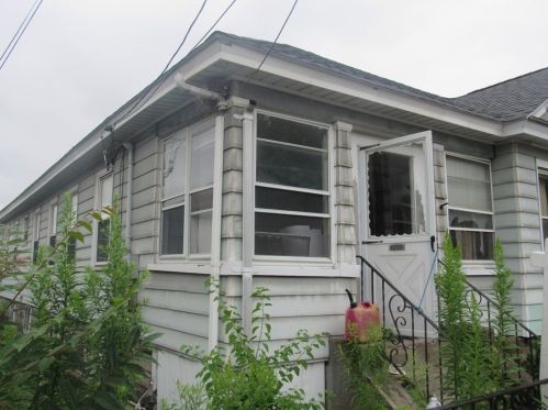 5 Locust Ave, Worcester, MA 01604 exterior