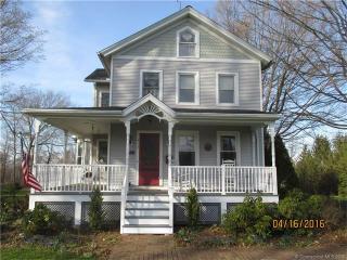 412 Wall St, Meriden, CT 06450 exterior