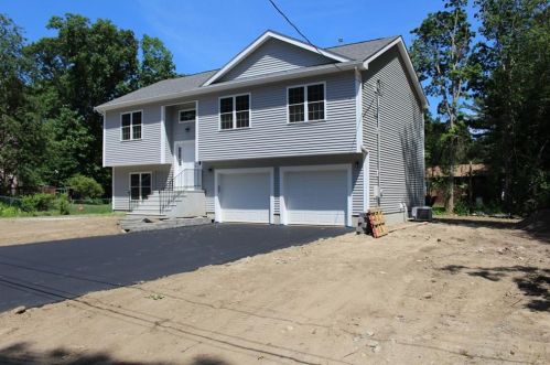 76 Cedar Grove Dr, Exeter, RI 02822 exterior