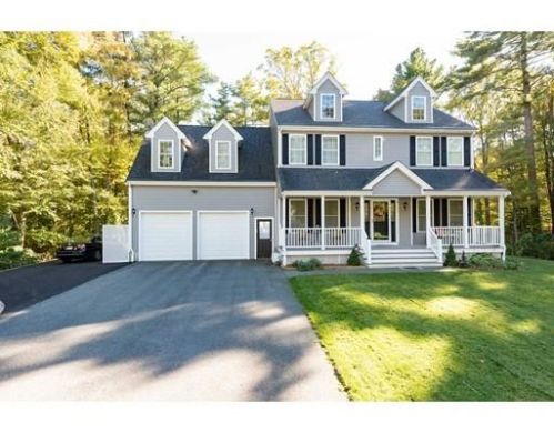 2 Oak St, Holbrook, MA 02343 exterior
