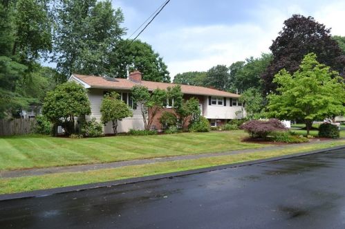 14 Morningside Dr, Norwood, MA 02062 exterior