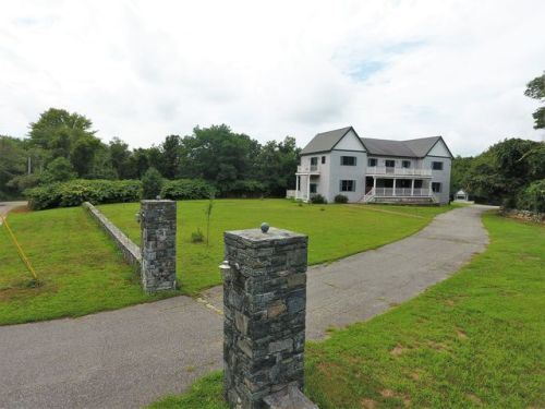 385 Snuff Mill Rd, South-Kingstown, RI 02874 exterior