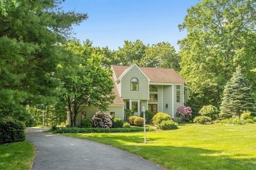 260 Candlestick Rd, North-Andover, MA 01845 exterior