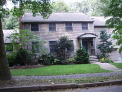 39 White Oak Rd, Newton, MA 02468 exterior