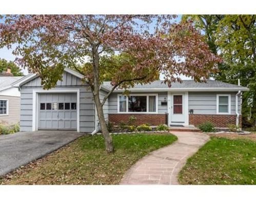 17 Swampscott Ave, Swampscott, MA 01907 exterior