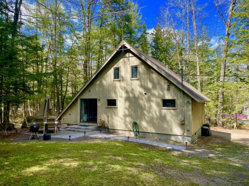 3 Hotchkiss Ln, Bridgton, ME 04009 exterior