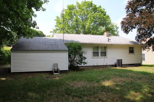 154 Patton Rd, Woonsocket, RI 02895 exterior