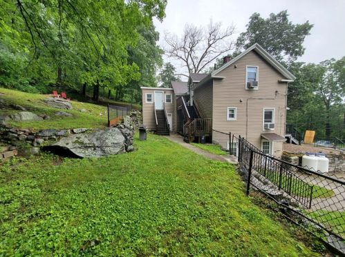 15 Bridge St, Monson, MA 01057 exterior