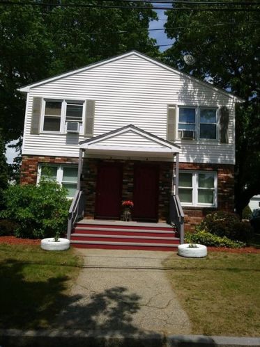 16 Glasgow St, Providence, RI 02908 exterior