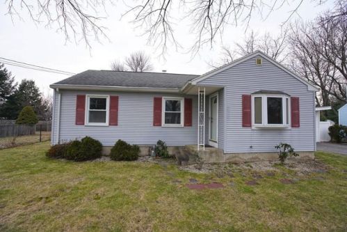 22 Mary Louise St, Springfield, MA 01119 exterior