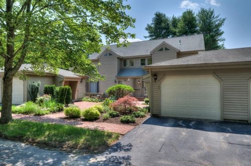 184 Pine Glen Dr, East-Greenwich, RI 02818 exterior