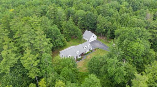 6 Ridge Dr, Cumberland, ME 04021 exterior