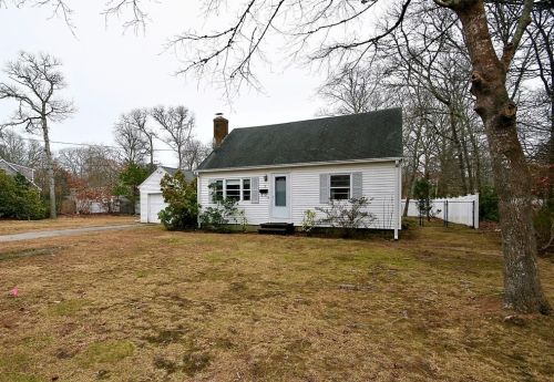 3 English St, Teaticket, MA 02536 exterior