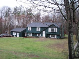 6 Carberry Dr, Derry, NH 03038 exterior