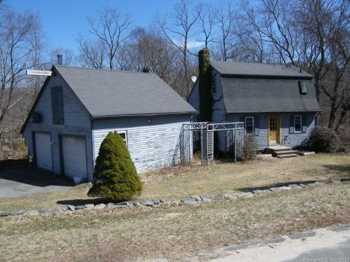 37 Castle View Dr, Chester, CT 06412 exterior