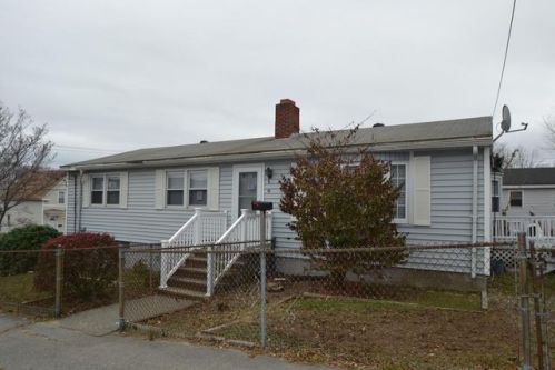 45 Pleasant St, Lawrence, MA 01841 exterior